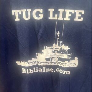XL “Tug Life” t shirt in GUC